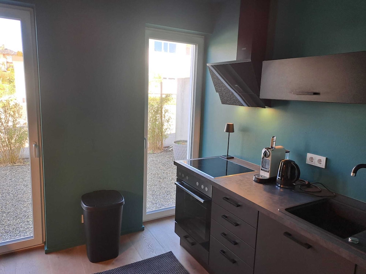 Airbnb con mejor rendimiento: Bright, modern & high-quality furnished apartment en Wasserburg (Bodensee)