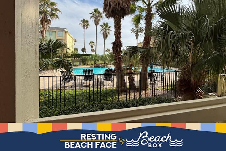 Modern Condo Right Across From Beach/pool! - Galveston, TX