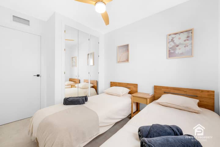 Chambre avec deux lits