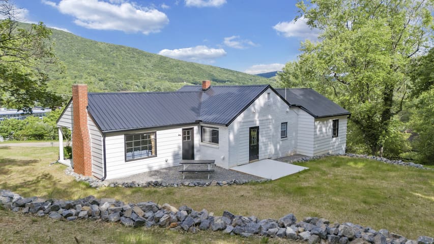 Guest favorite listing in Roanoke