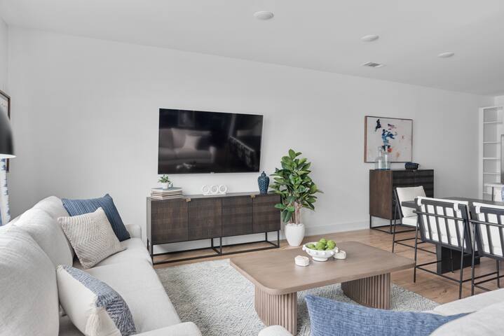 Ivy & Ivan at The Lucy – Dual Townhomes + Hot Tub gallery image 4