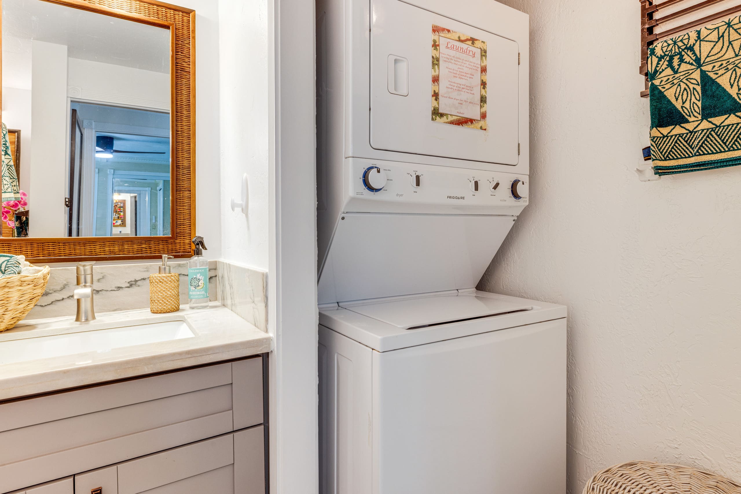 Condo in Hauula · ★4.88 · 1 bedroom · 2 beds · 1 private bath - Image 20