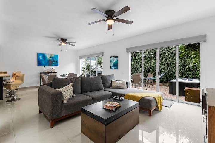 Casa Encanto - 3bdr, 2.5bath W/jacuzzi And Parking - Puerto Vallarta