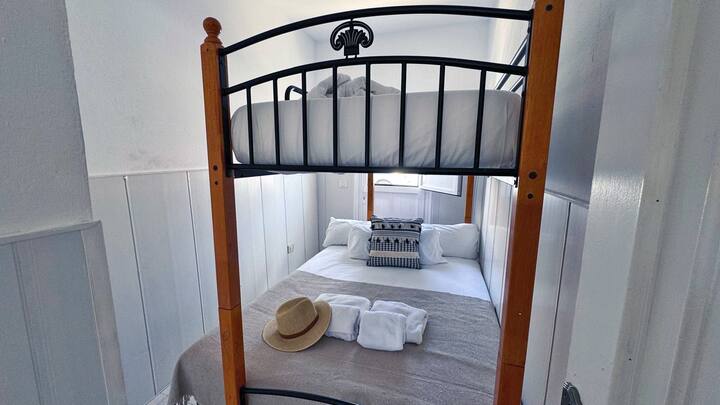 غرفة النوم 1