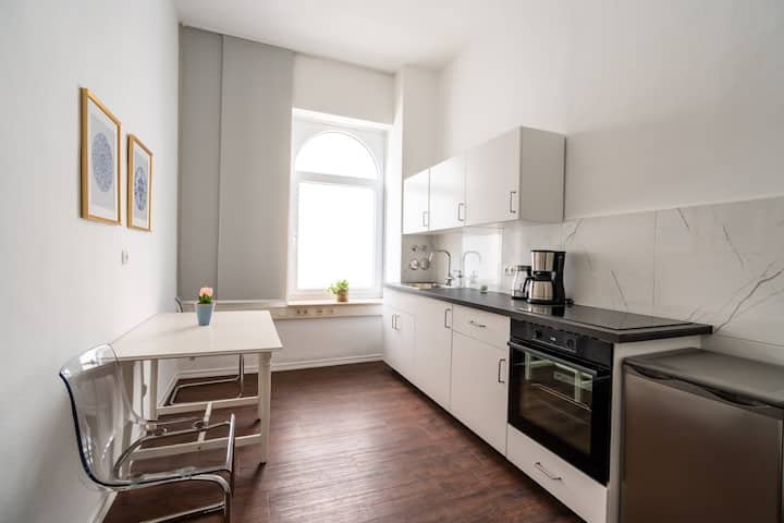 Modern 1br Hamburg | Rain Shower - Hamburg