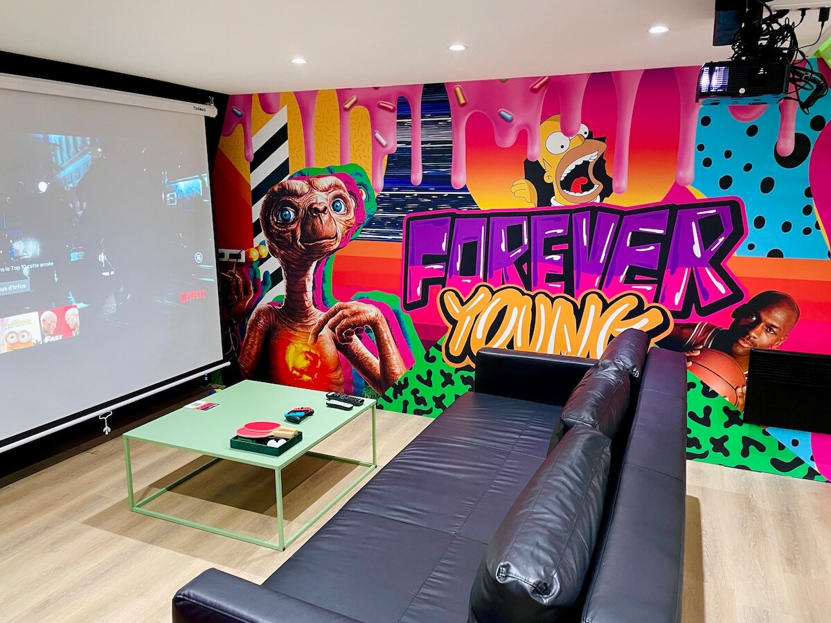 Top Airbnb: Capsule Forever Young - jacuzzi - sauna -billiards in Hastière