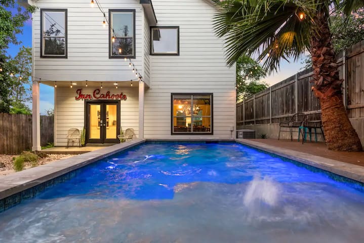 Single Malt Manor | Downtown Austin