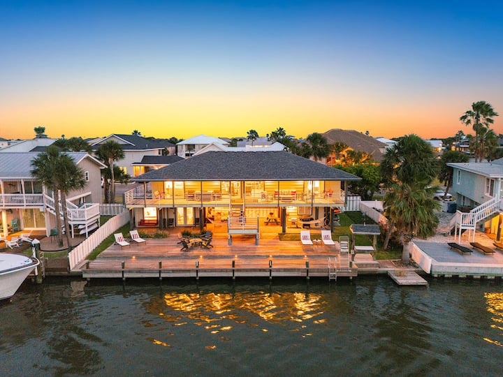 Curlew on the Bend: Key Allegro Canal Gem! - Houses for Rent in