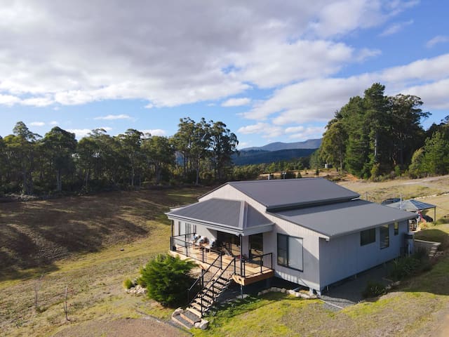 Huon Heights Hideaway at Cygnet Coast