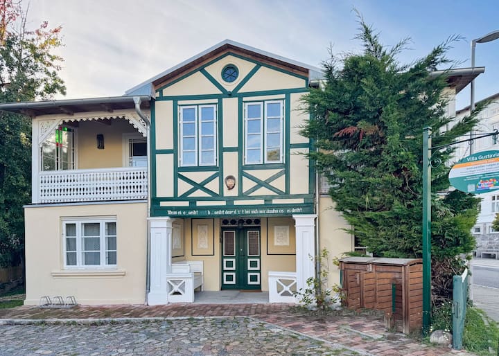 Villa Gustavia Fewo01  Auguste: Terrasse, Historis - Sassnitz
