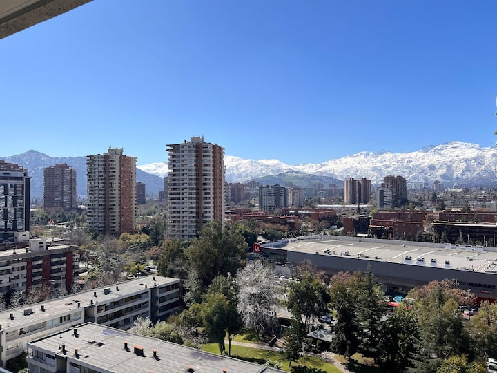 View + Free Parking | Metro | Fast Wifi - Las Condes
