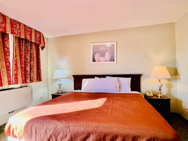 Quiet & Cozy - Renfrew
