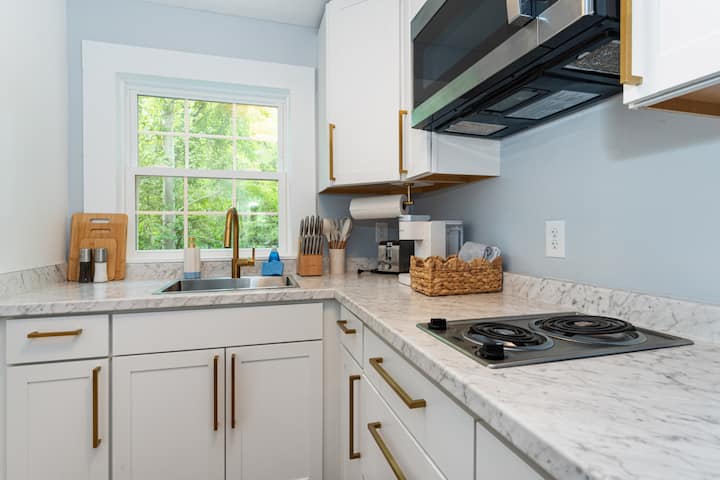 2 Beachfront Condos | Steps To Beach, Pier, 2 + 3 - Old Orchard Beach, ME