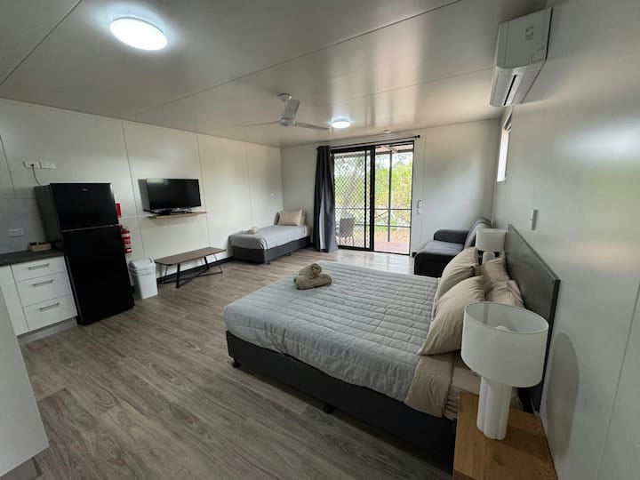 Curlew Studio Cabin 4 - Adelaide River
