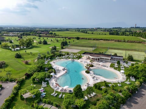 Green Living Apartment Chervo Golf Resort