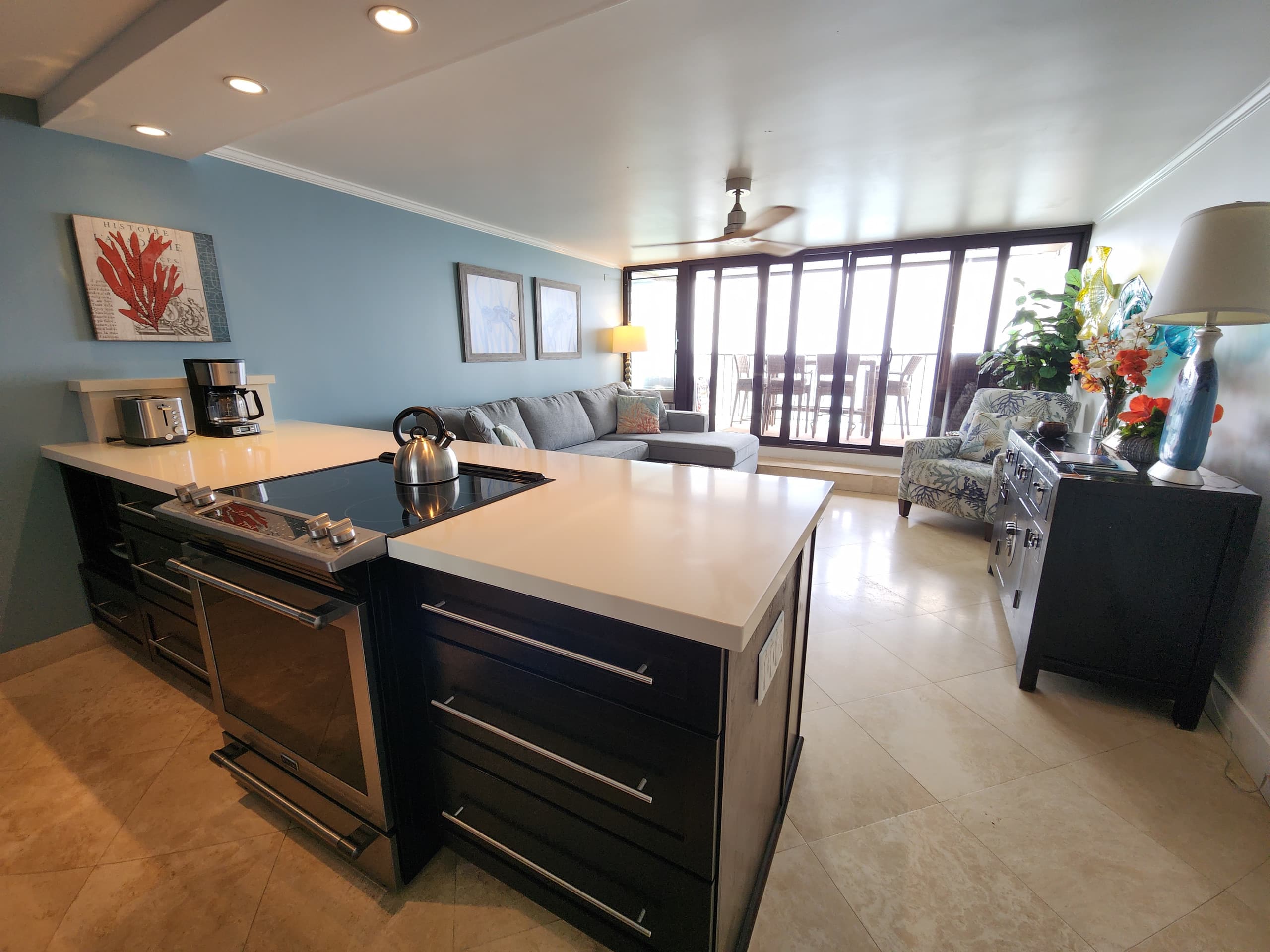 Direct Oceanfront-Top Floor-Stunning Views! A/C - Image 13