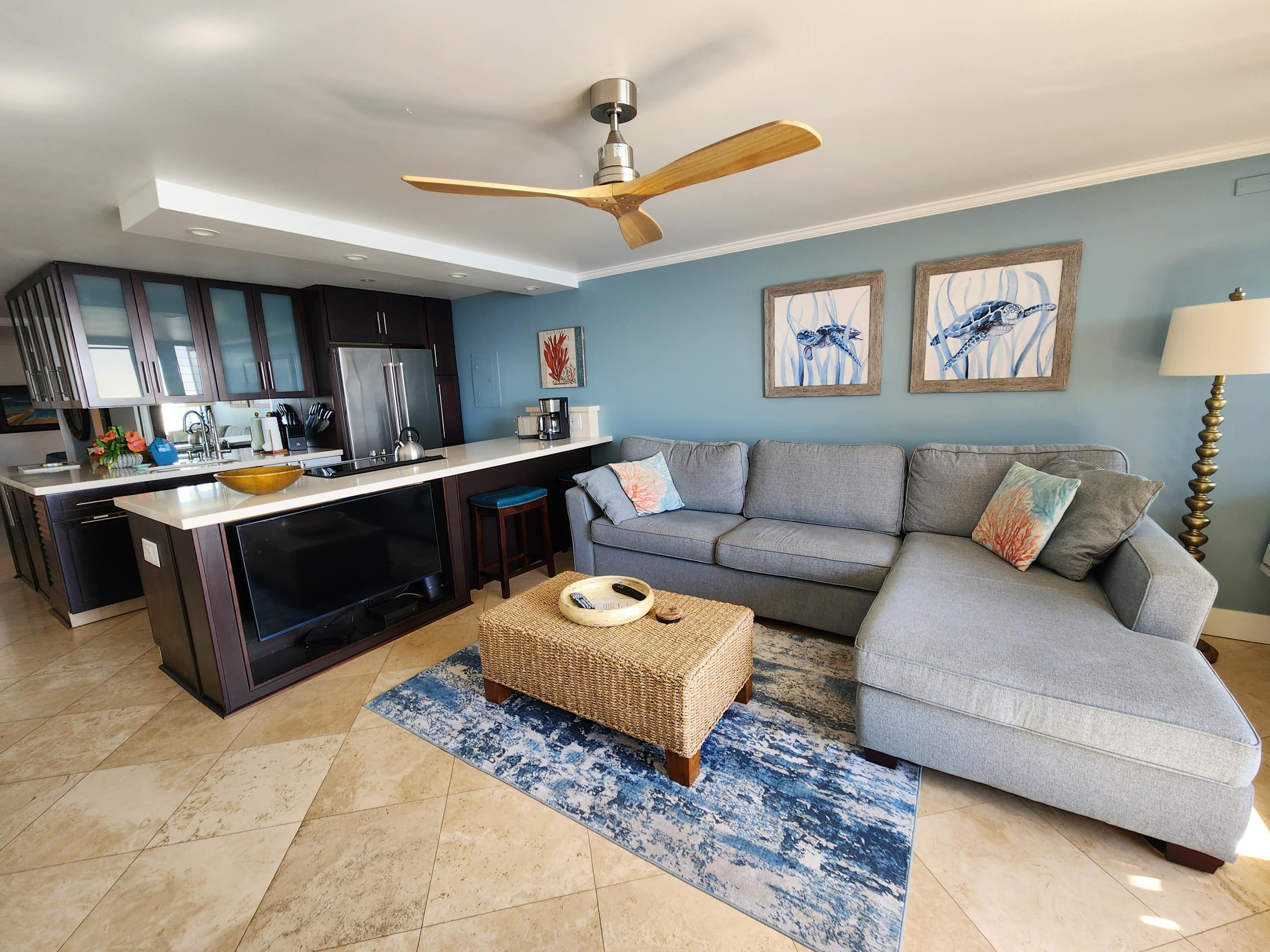 Direct Oceanfront-Top Floor-Stunning Views! A/C - Image 3