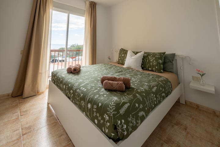 3br Chalet Valley Moon-seaviews, Terrace & Parking - Santa Cruz de la Palma