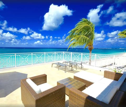 Beachfront Penthouse with Supersized Patio - Unbea