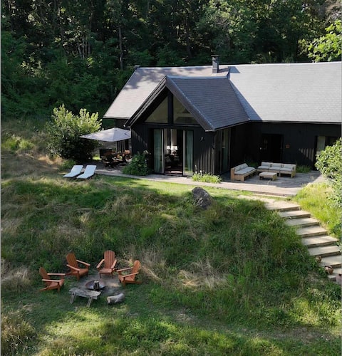 Luxury Forest Getaway - Sauna - Lavander Fields !