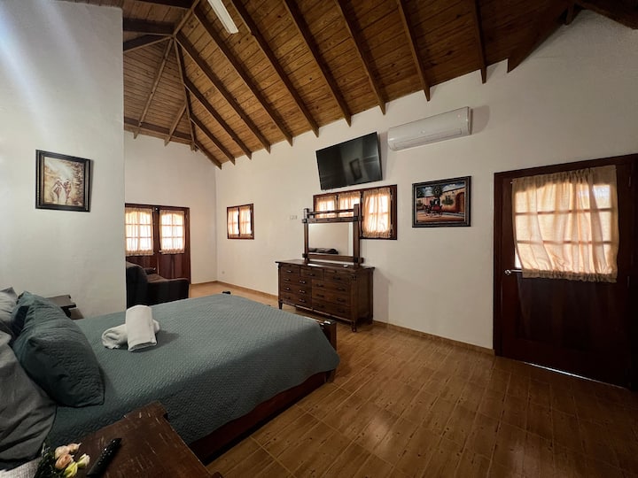 Фотографија од целата соба