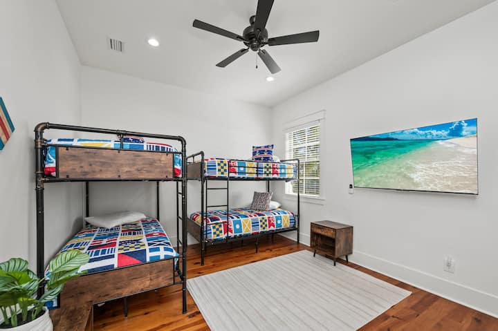 Dobro došli u sobu na kat!