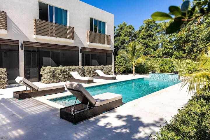 SunnyDays managed Airbnb listing 2