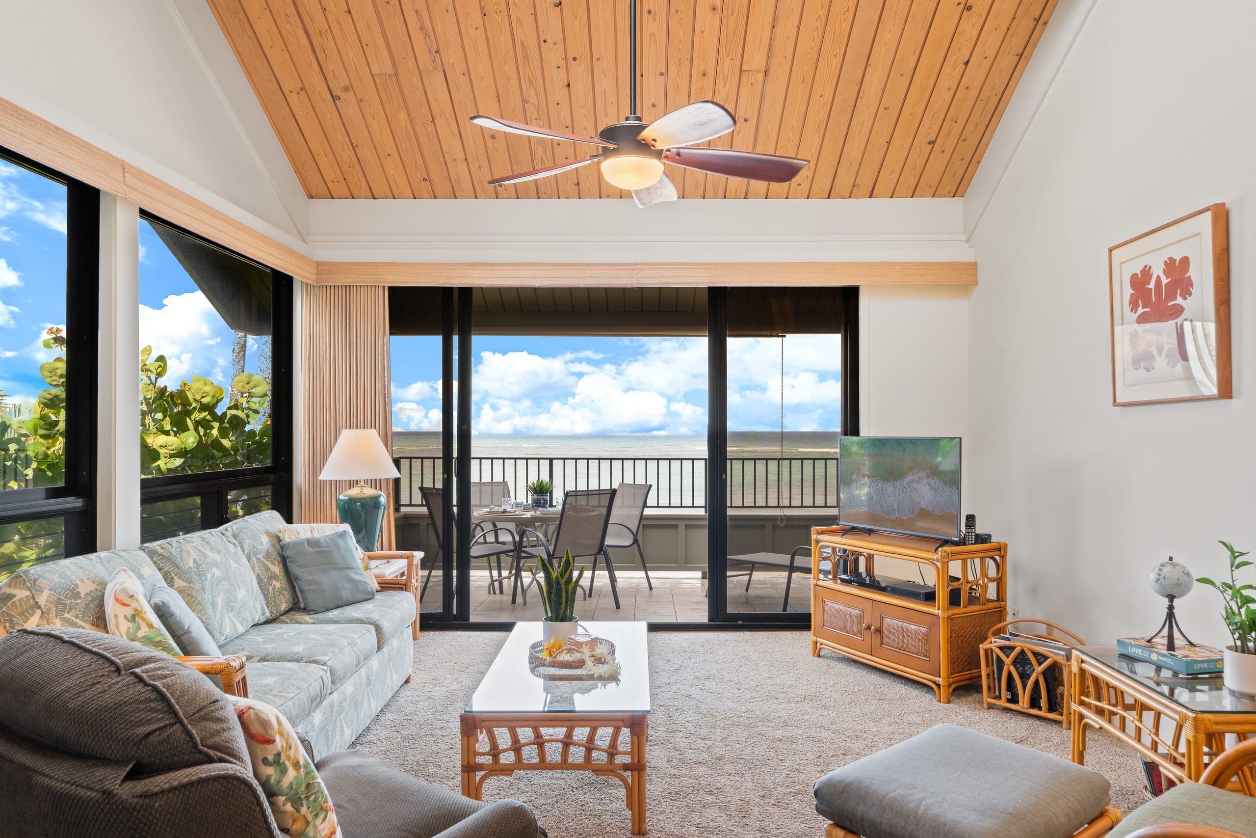 Condo in Lahaina · ★5.0 · 2 bedrooms · 4 beds · 2 baths - Image 4