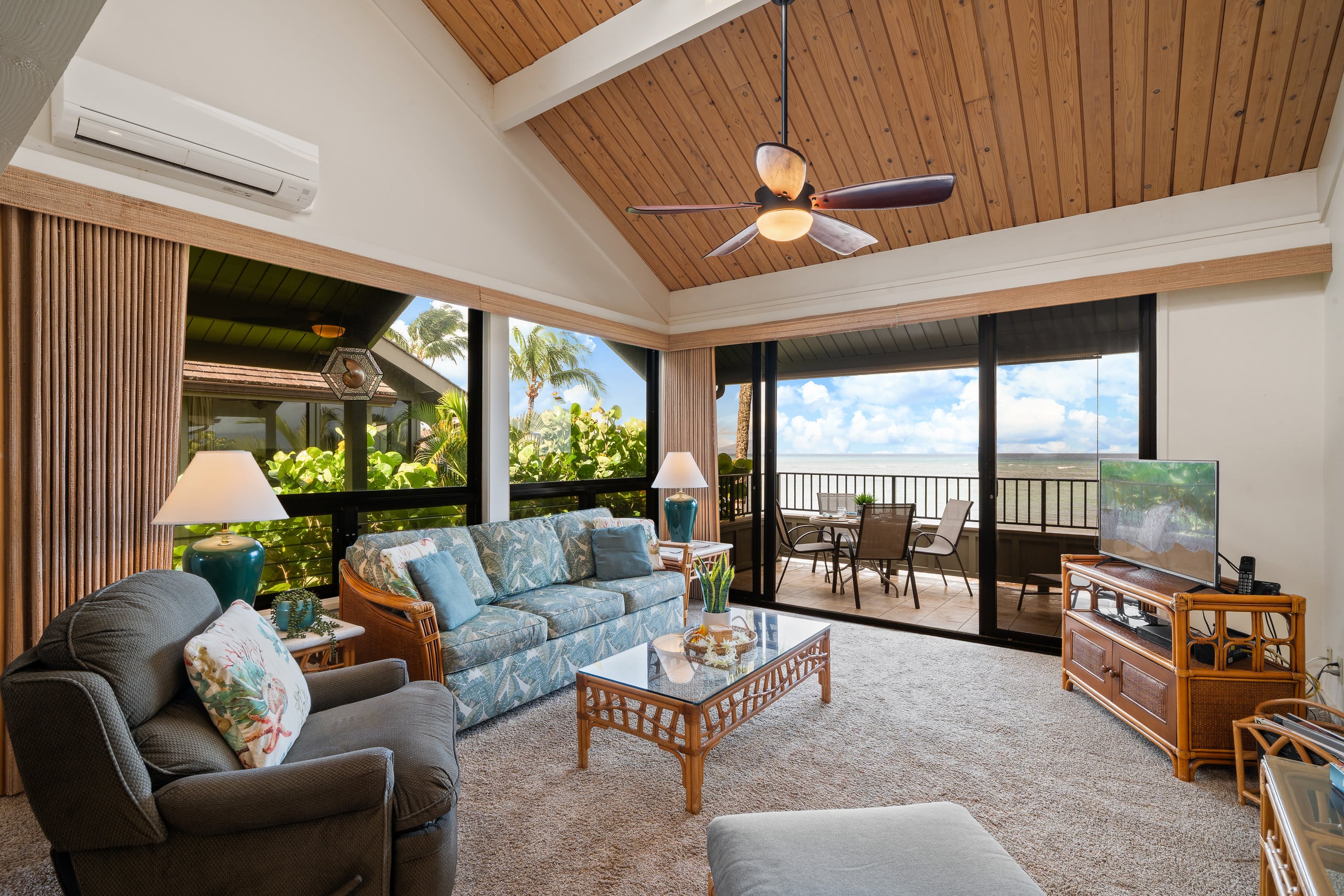 Condo in Lahaina · ★5.0 · 2 bedrooms · 4 beds · 2 baths - Image 3