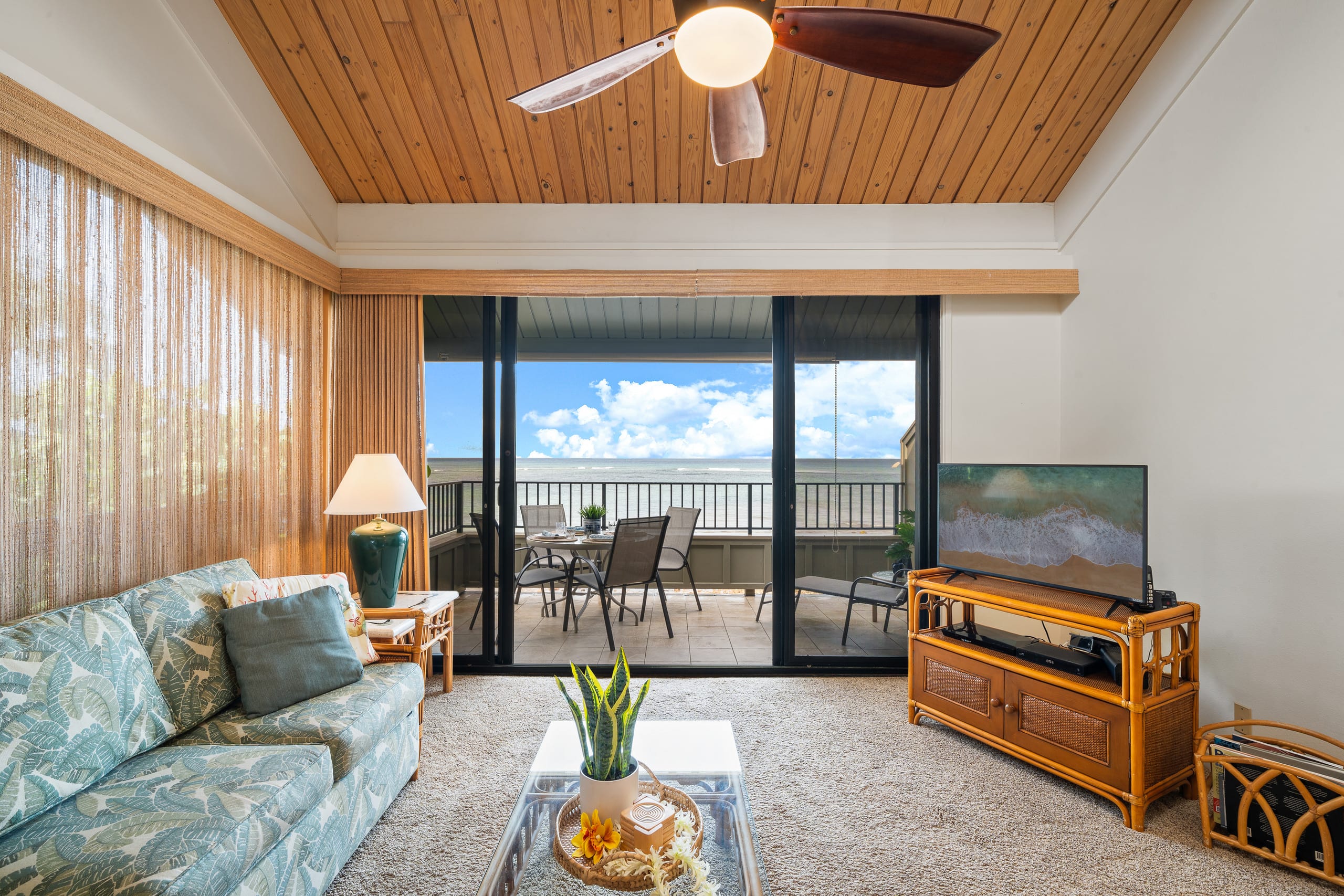 Condo in Lahaina · ★5.0 · 2 bedrooms · 4 beds · 2 baths - Image 2