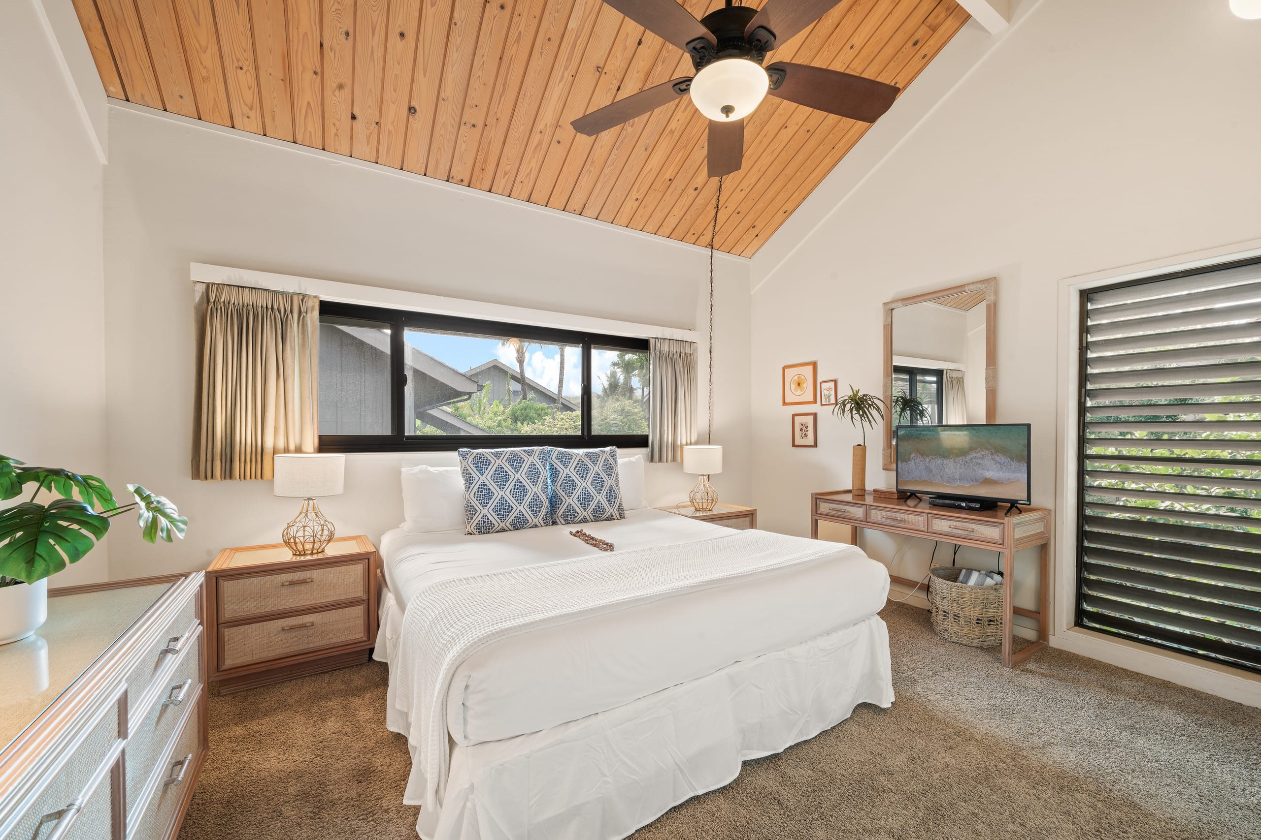 Condo in Lahaina · ★5.0 · 2 bedrooms · 4 beds · 2 baths - Image 15