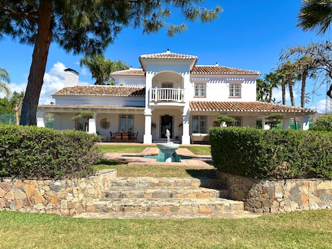 Finca Los Llanos by Solymar Properties