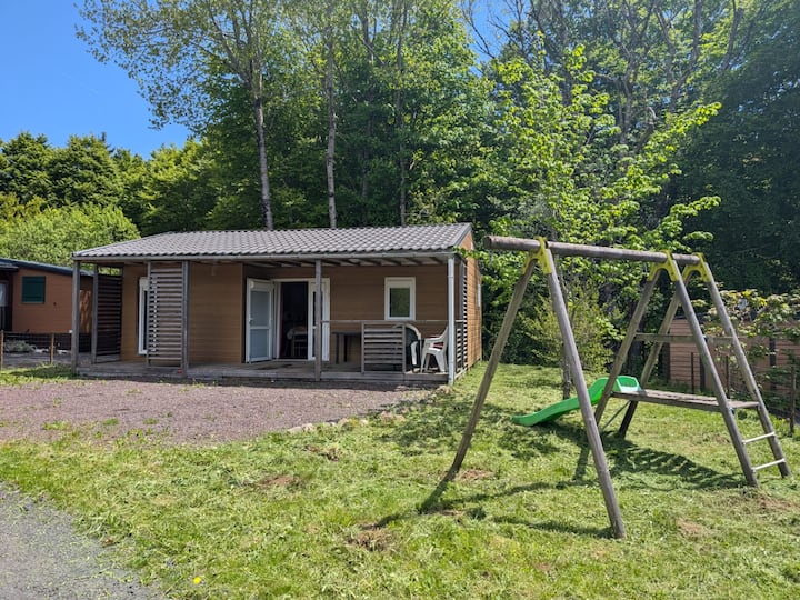 Mobil-home Moderne Dans La Nature D'auvergne - Picherande