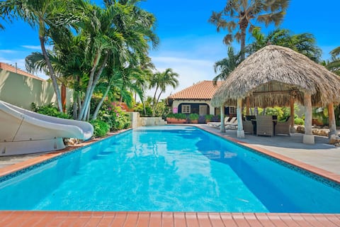 Tropical 6 BR Villa Bliss near Palm Beach in Aruba