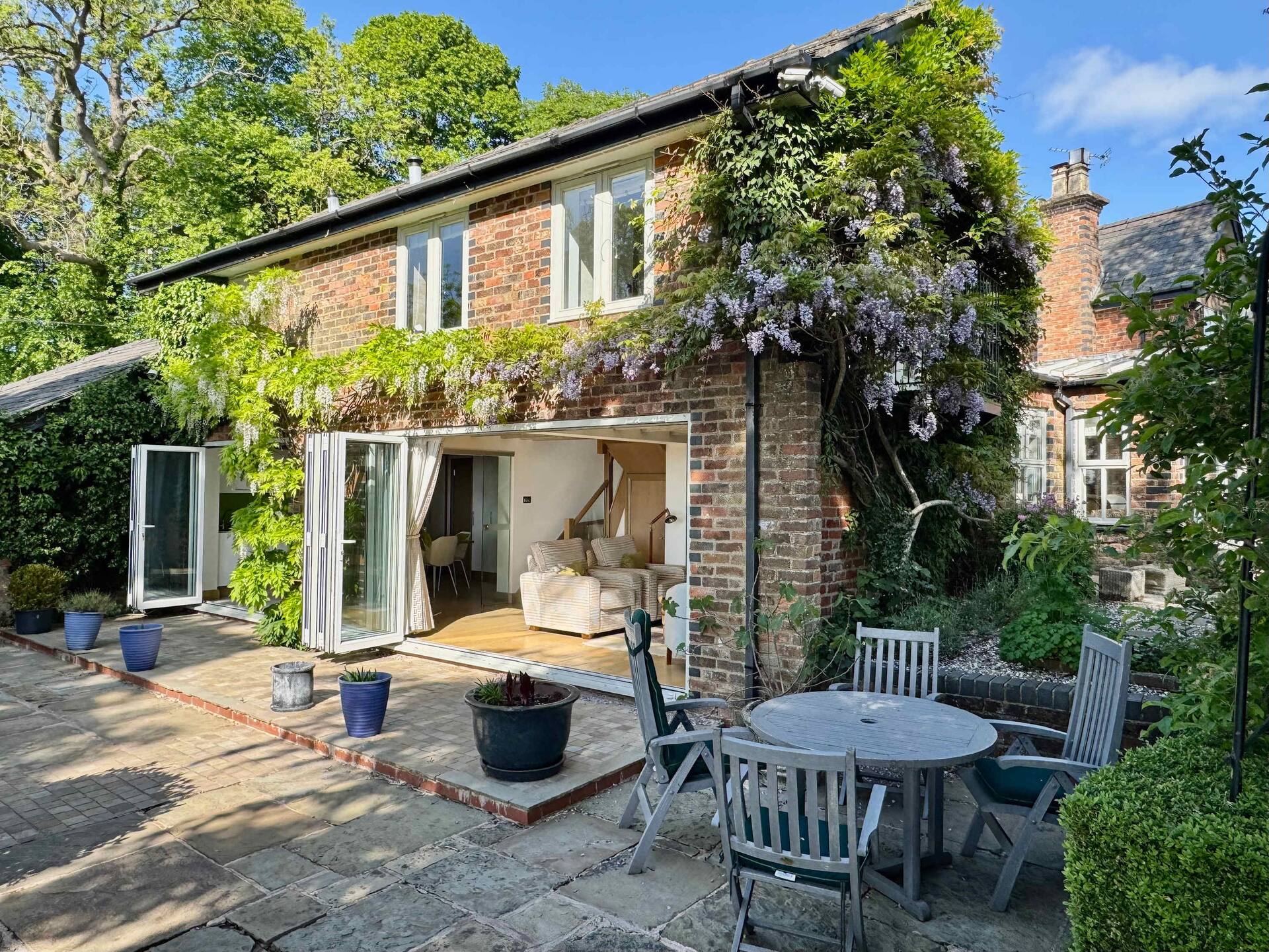 Countryside Cottage with Cheshire Views