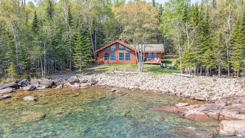 Mossy Hollow Cove on Lake Superior