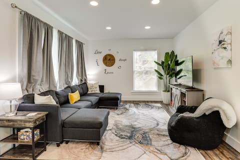 Walk to Downtown & Seneca Lake: Updated Retreat!