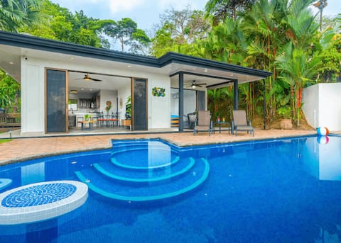 Ocean Views-Private-Pool-Easy access-Ojochal-Gate