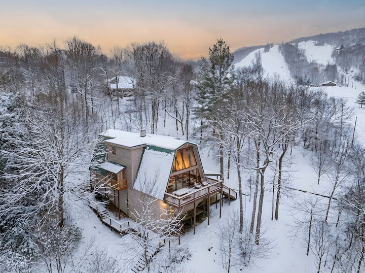 Press Pause | Hot Tub + Epic Mountain Views - Cabins for Rent in
