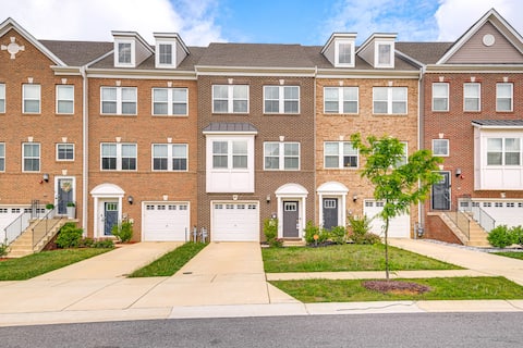 Fenced Yard: Spacious Southern Maryland Townhome!