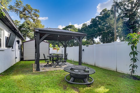 Hot Tub & Fenced Yard: Tranquil Home in Valrico!