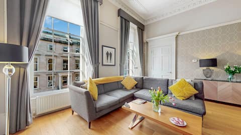 Successful Airbnb property: Blythswood Apartments - MacKintosh Deluxe 1 Bedroo in Glasgow
