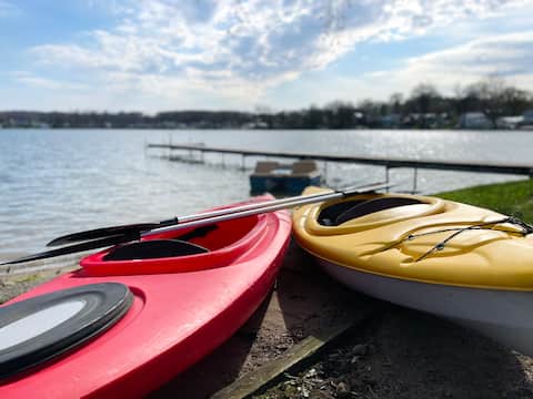 Lake House | Shallow Sandy | Kayaks | Family Fun