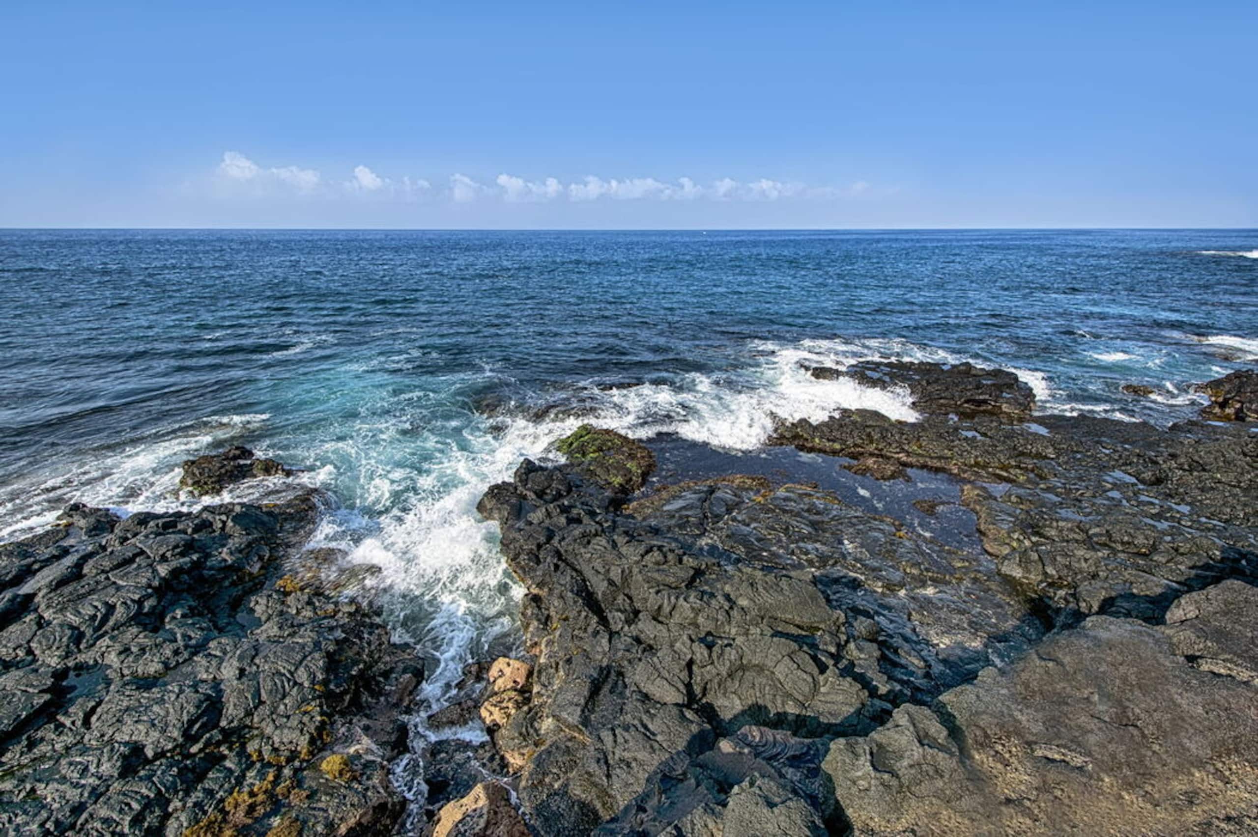 Condo in Kailua-Kona · ★4.5 · 1 bedroom · 2 beds · 1 private bath - Image 29