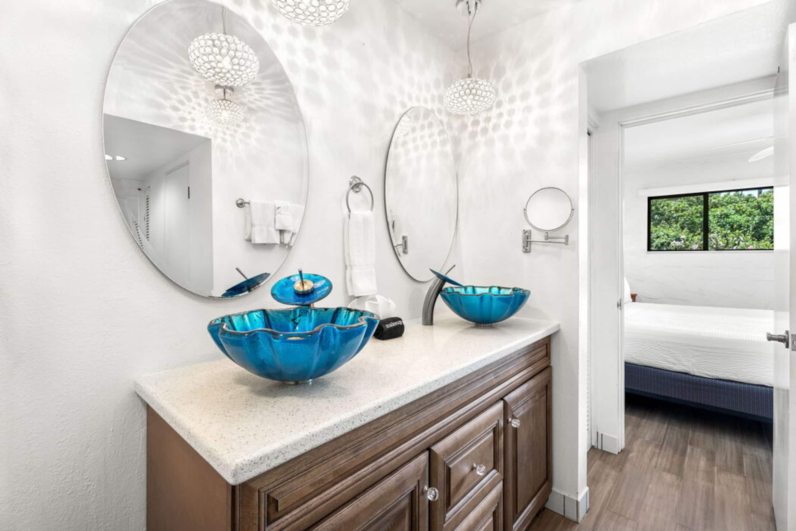 Condo in Kailua-Kona · ★4.5 · 1 bedroom · 2 beds · 1 private bath - Image 14