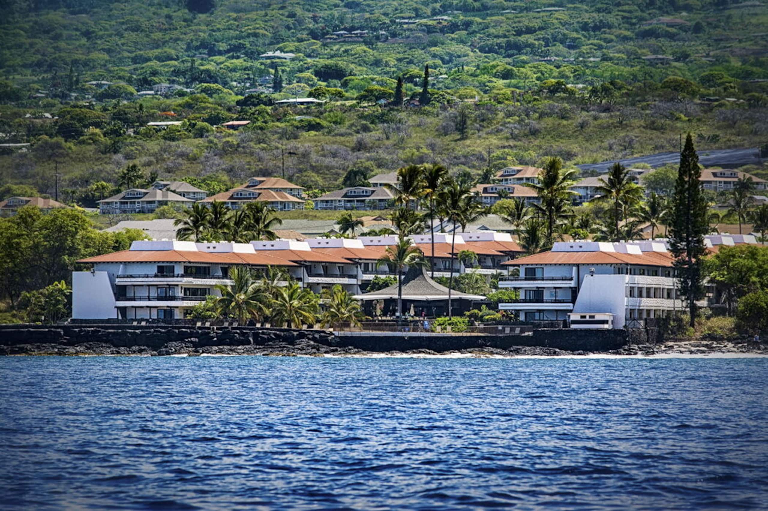 Condo in Kailua-Kona · ★4.5 · 1 bedroom · 2 beds · 1 private bath - Image 21