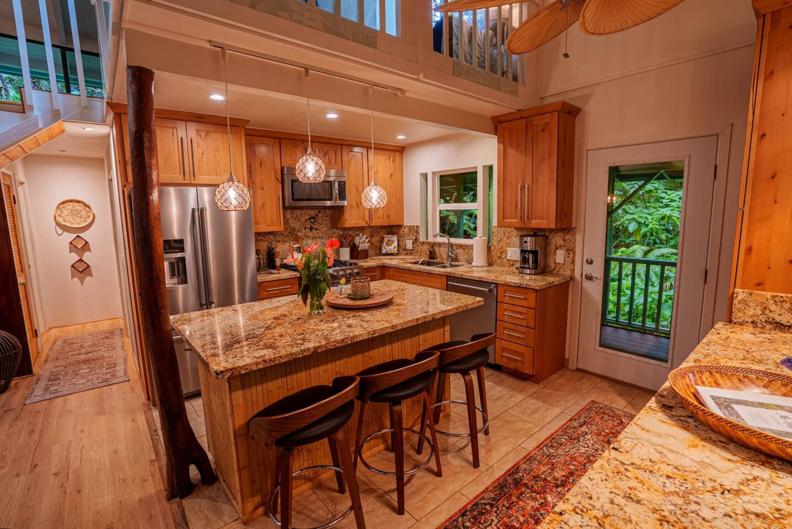 Home in Kailua-Kona · ★5.0 · 5 bedrooms · 9 beds · 3 baths - Image 1