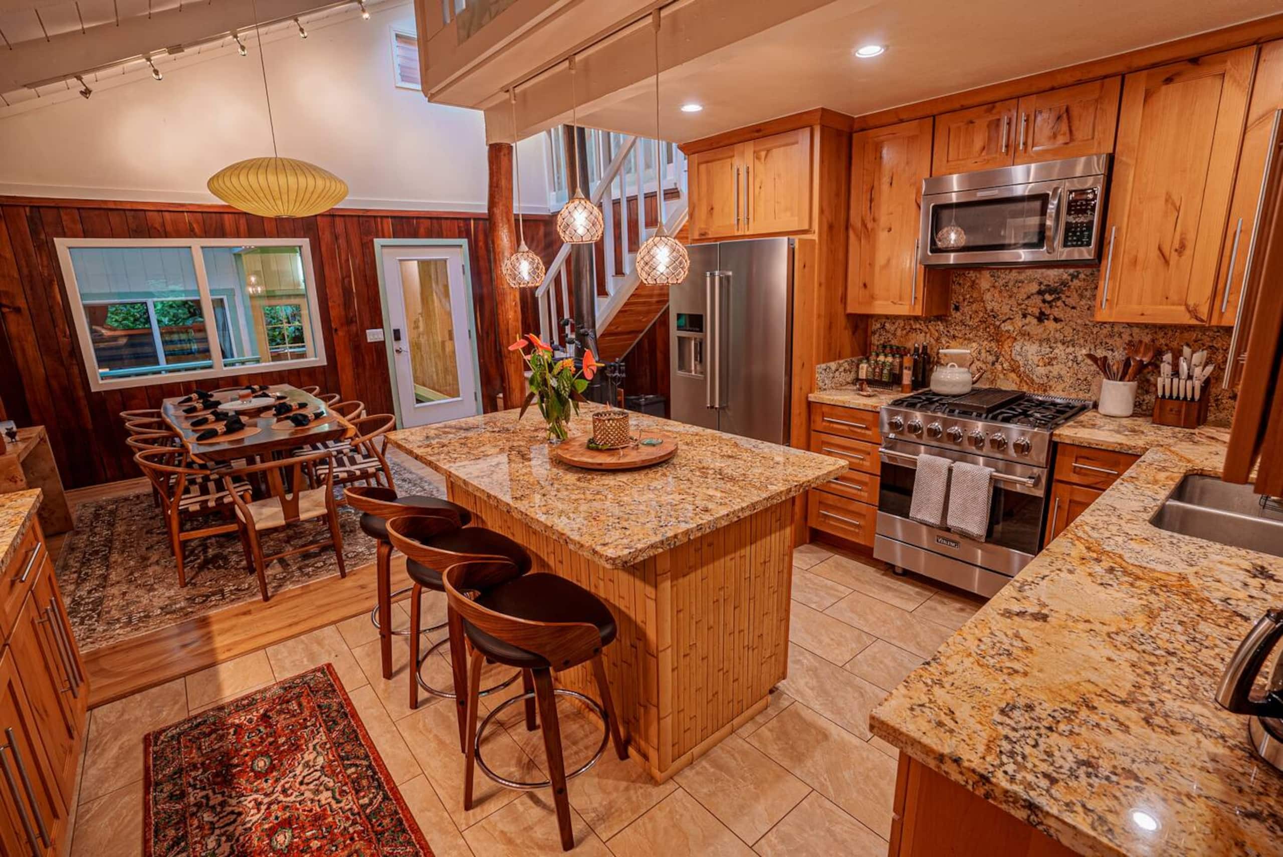 Home in Kailua-Kona · ★5.0 · 5 bedrooms · 9 beds · 3 baths - Image 5