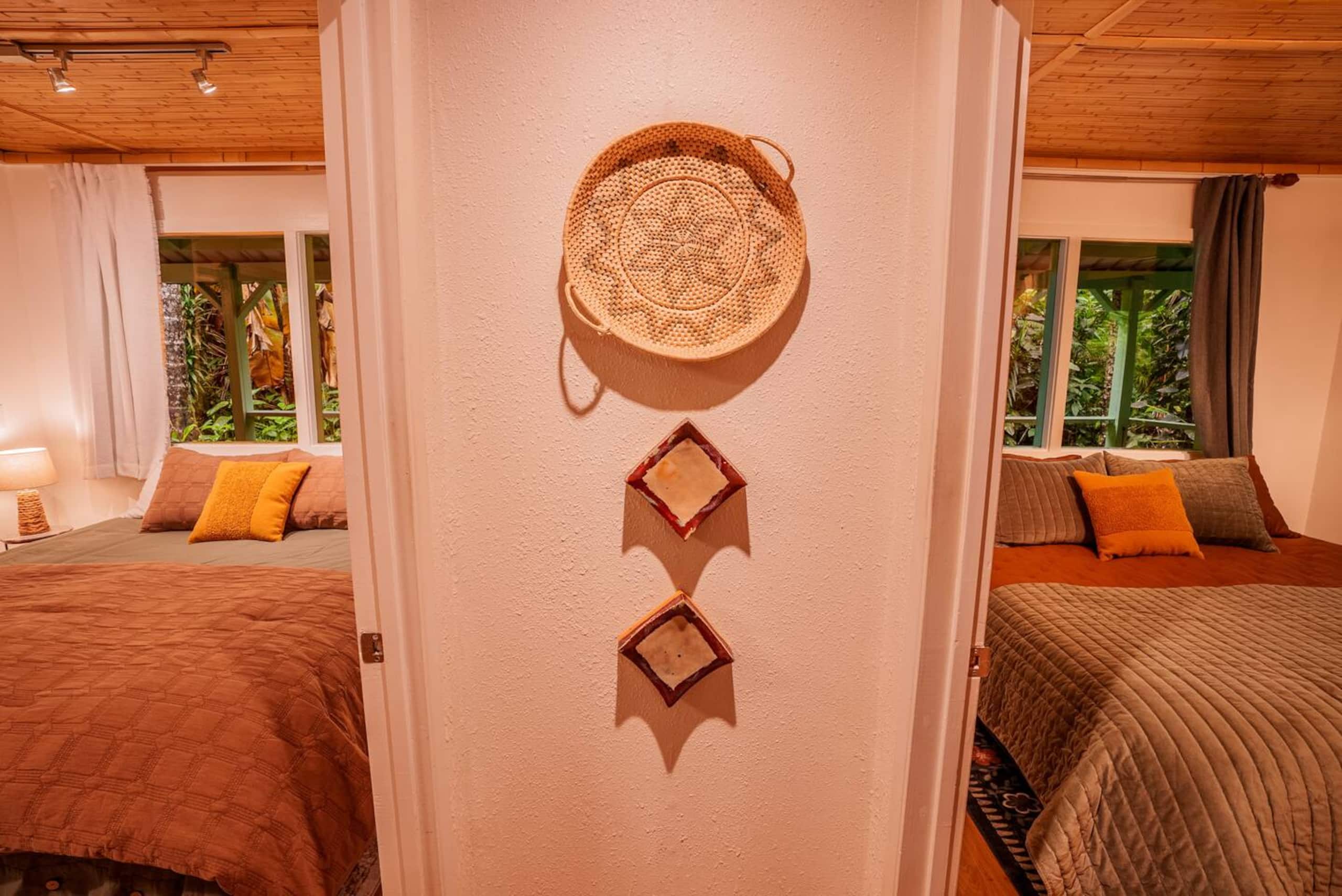 Home in Kailua-Kona · ★5.0 · 5 bedrooms · 9 beds · 3 baths - Image 14
