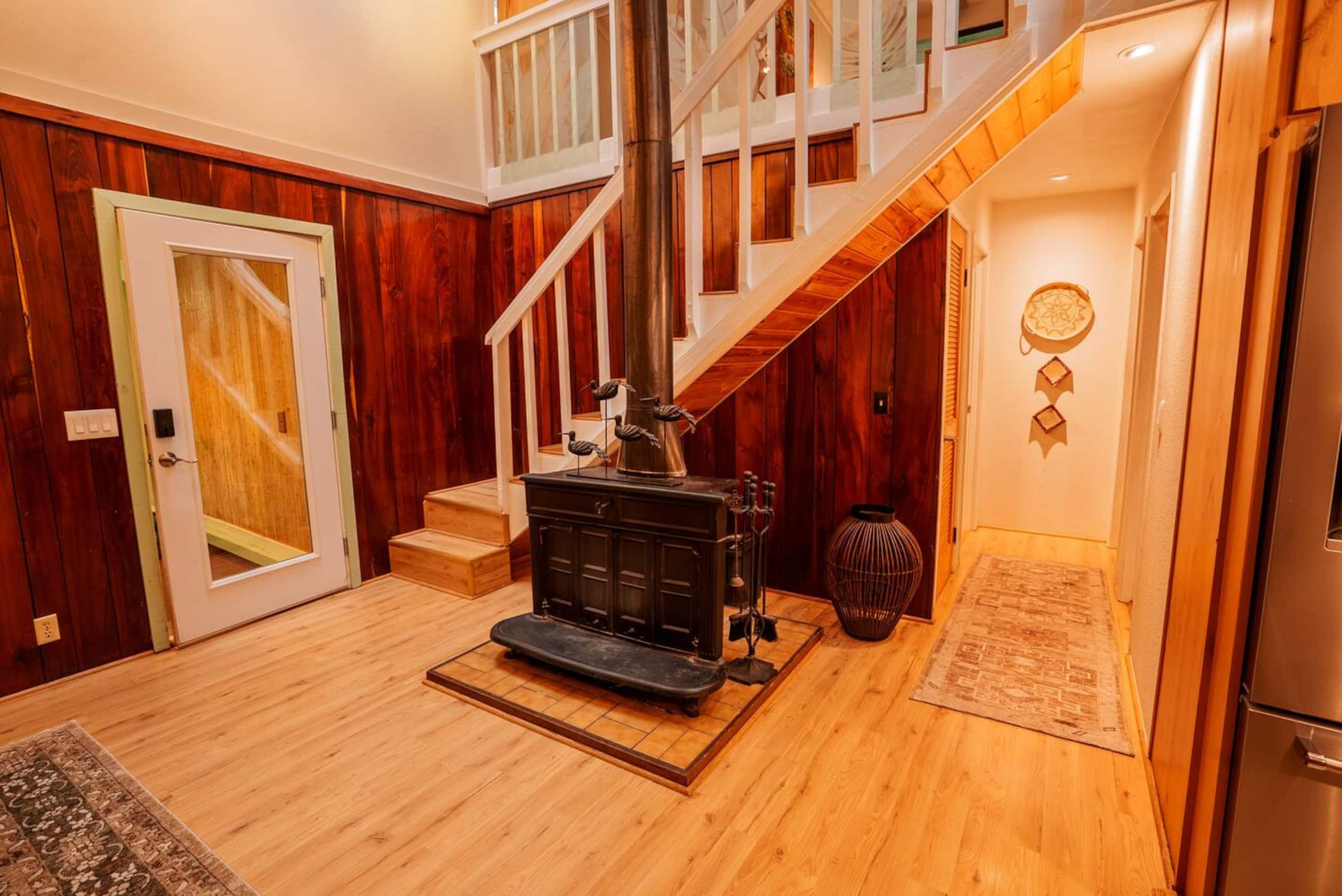 Home in Kailua-Kona · ★5.0 · 5 bedrooms · 9 beds · 3 baths - Image 11